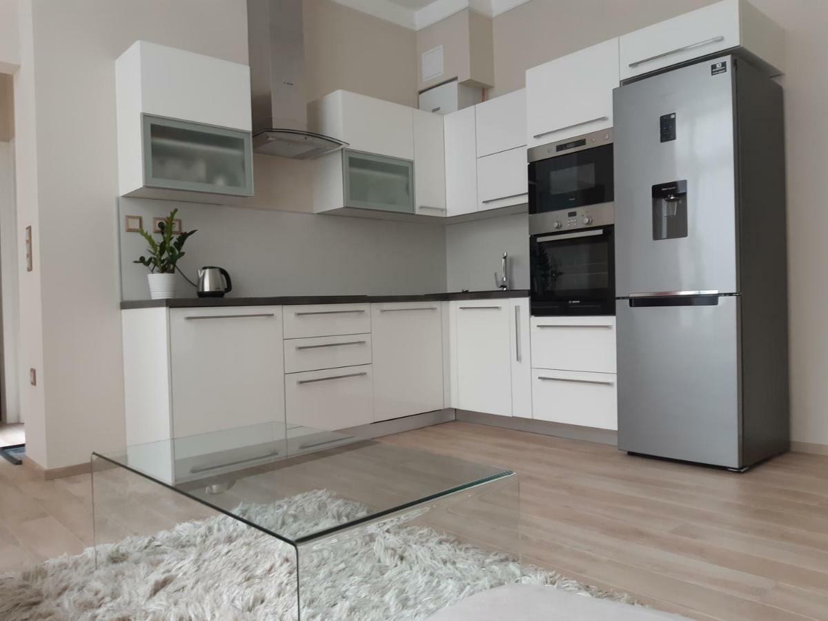 Modern, Quiet & Cozy Apartment In The Middle Of Downtown Near Danube At Fashion Street Budapest Bagian luar foto