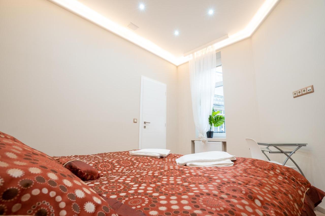 Modern, Quiet & Cozy Apartment In The Middle Of Downtown Near Danube At Fashion Street Budapest Bagian luar foto